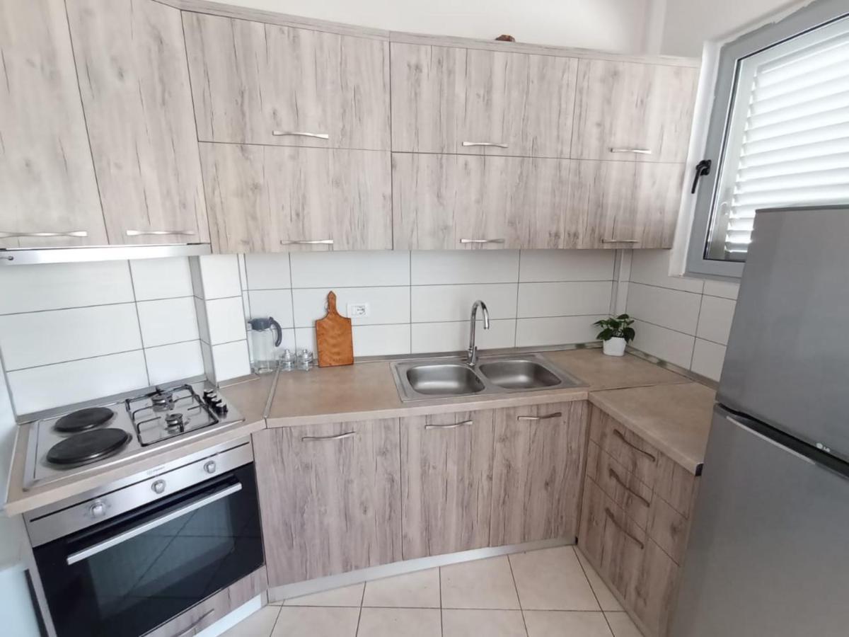 فلورا Trea Accomodations - Port Side المظهر الخارجي الصورة