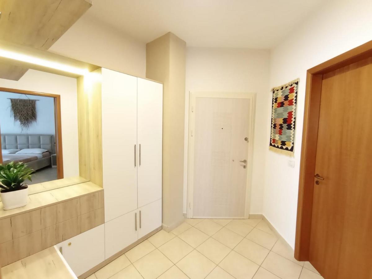 فلورا Trea Accomodations - Port Side المظهر الخارجي الصورة