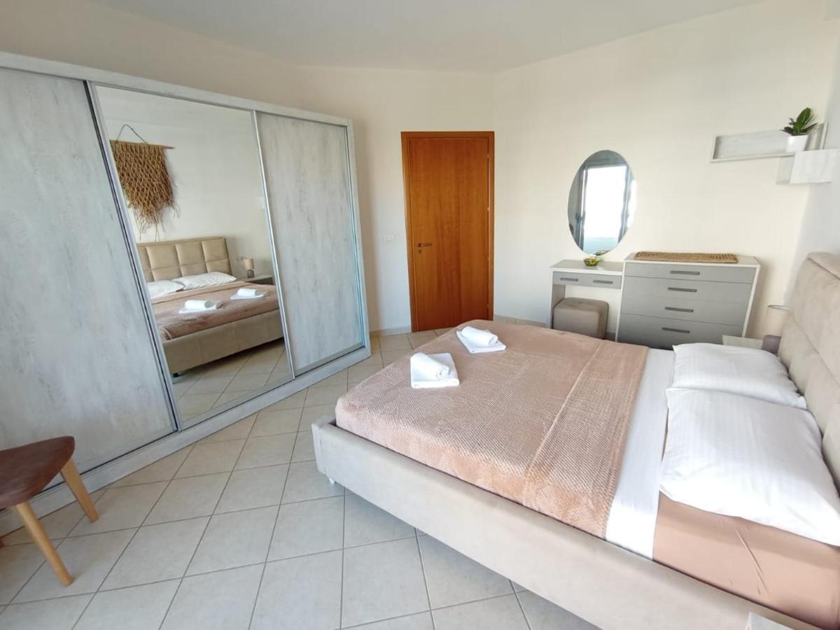 فلورا Trea Accomodations - Port Side المظهر الخارجي الصورة