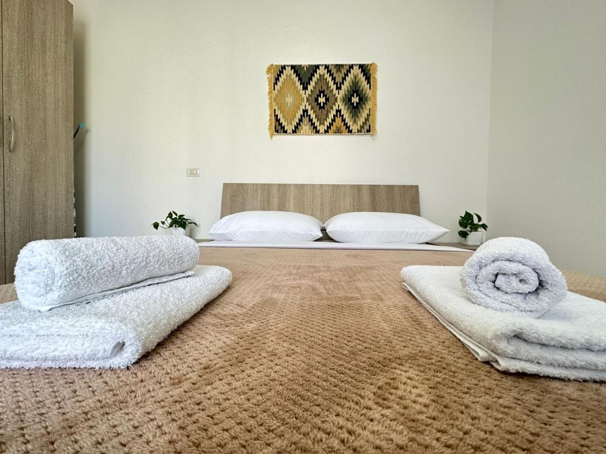 فلورا Trea Accomodations - Port Side المظهر الخارجي الصورة